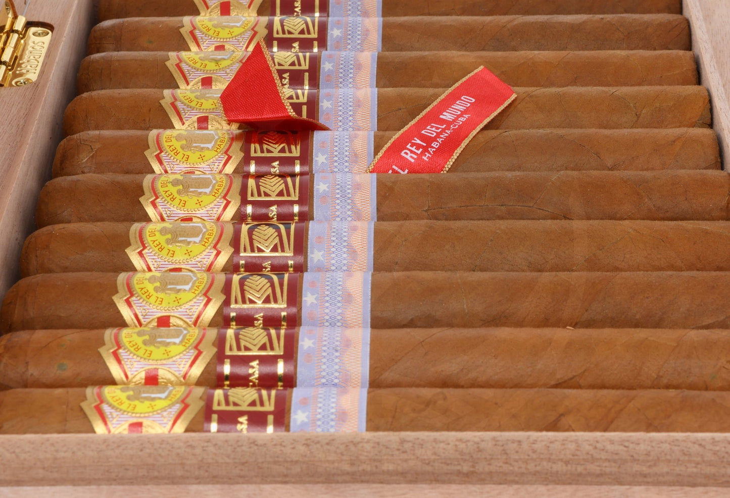 EL REY DEL MUNDO ROYAL SERIES LCDH LA CASA DEL HABANO