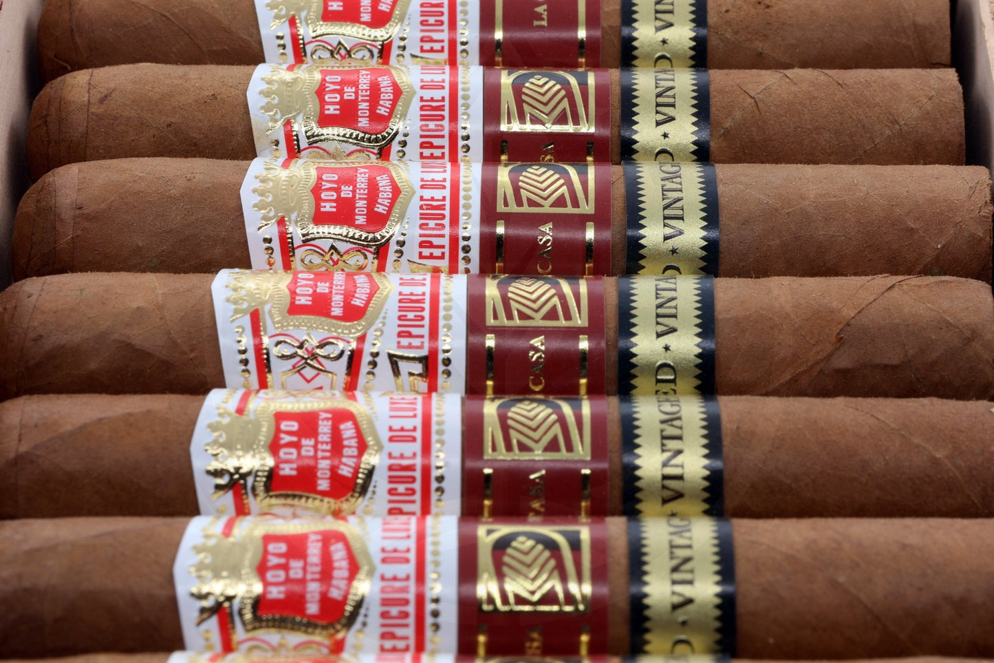 HOYO DE MONTERREY EPICURE DE LUXE LCDH LA CASA DEL HABANO AGED 2014