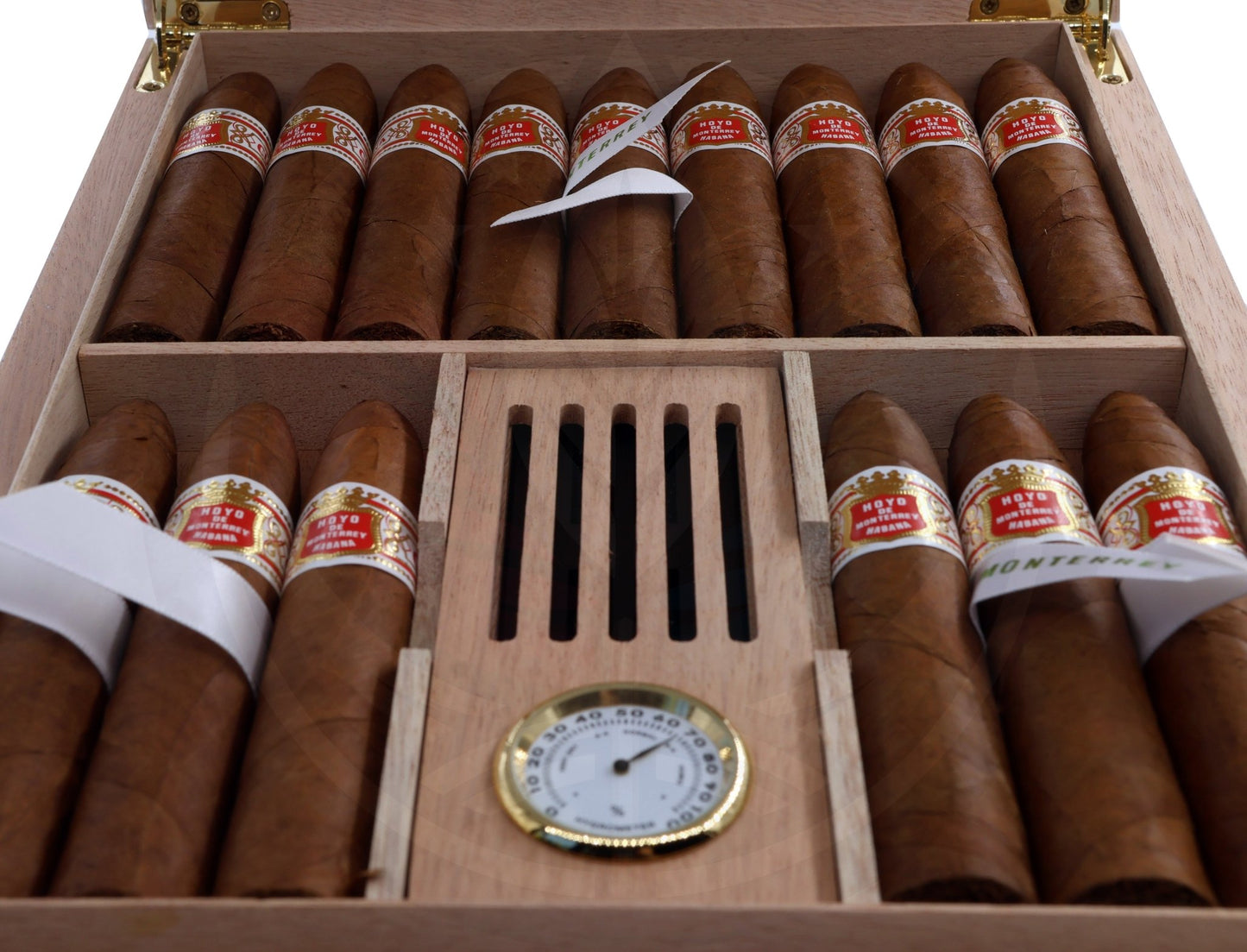 HOYO DE MONTERREY PETIT BELICOSO TRAVEL HUMIDOR /15 AGED 2017