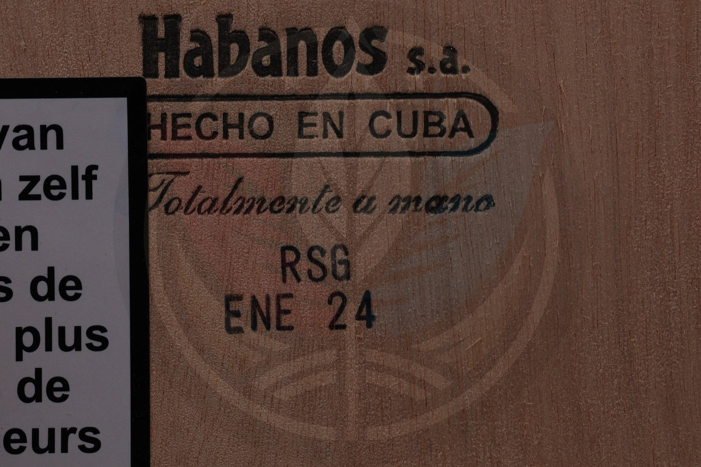 HOYO DE MONTERREY ELEGANTES  LCDH LA CASA DEL HABANO