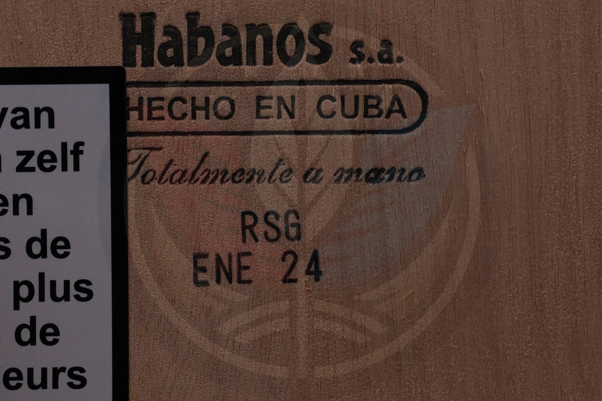 HOYO DE MONTERREY ELEGANTES  LCDH LA CASA DEL HABANO